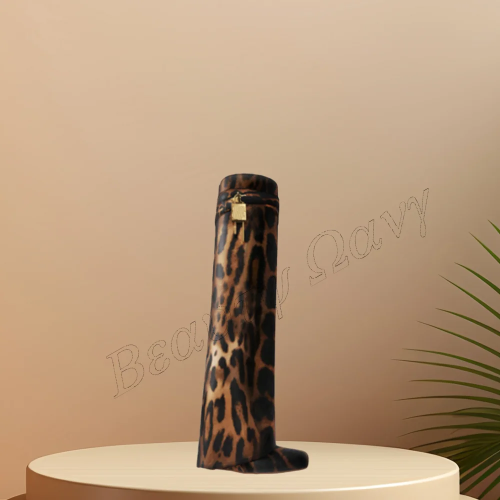 Женские туфли на высоком каблуке с леопардовым принтом