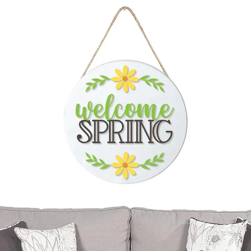 

Деревянный венок с надписью «Добро пожаловать на открытом воздухе»