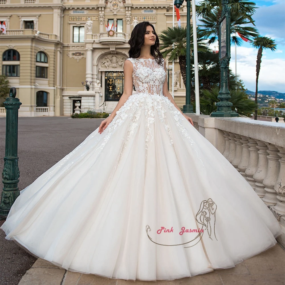 

Luxury Lace Bridal Gowns for Women Empire New Arrived Sleeveless Modest Floor Length Tulle Wedding Dresses with Button Robe De