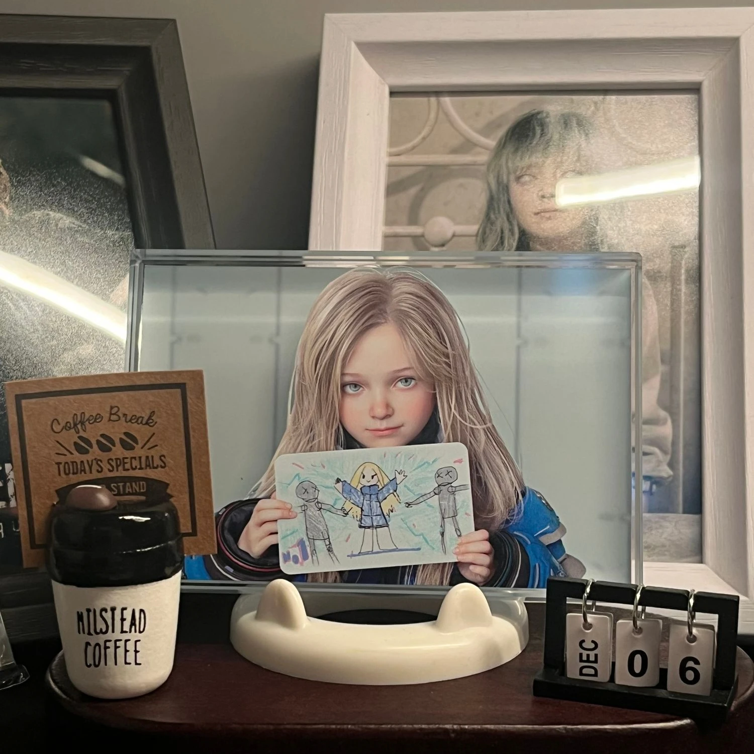 Фото В наличии: Коллекционная фигурка-подставка Pragmata Diana из акрилового хрусталя, игровой мерч, модная игрушка, аниме-подарок, декор для дома №3