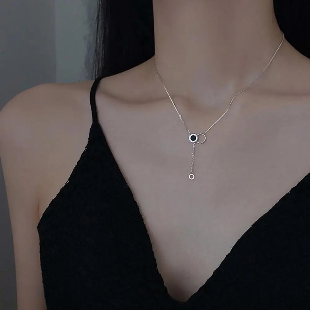 

Pendant Necklace Geometric Ring Pendant Temperament Simplicity Fine Workmanship Neck Decoration Hypoallergenic Minimalist Charm
