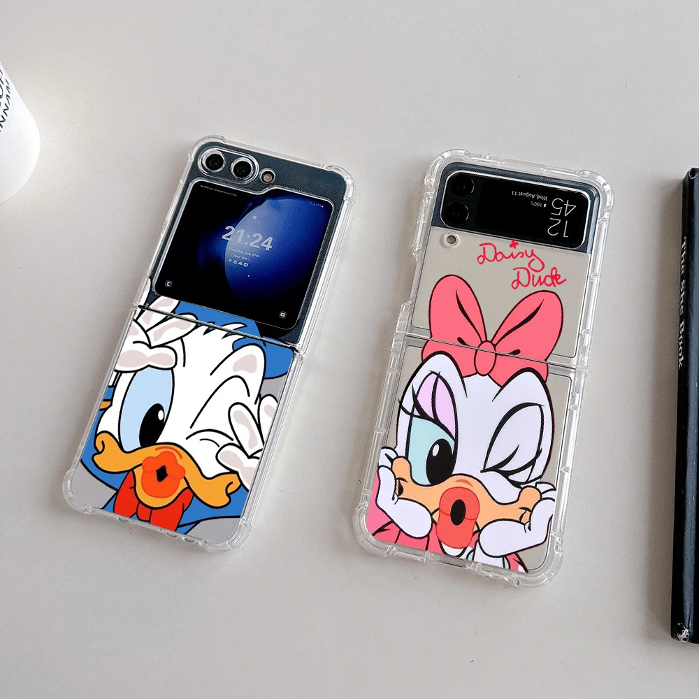 Чехол-книжка с рисунком из мультфильма Дональд Дак и Дейзи