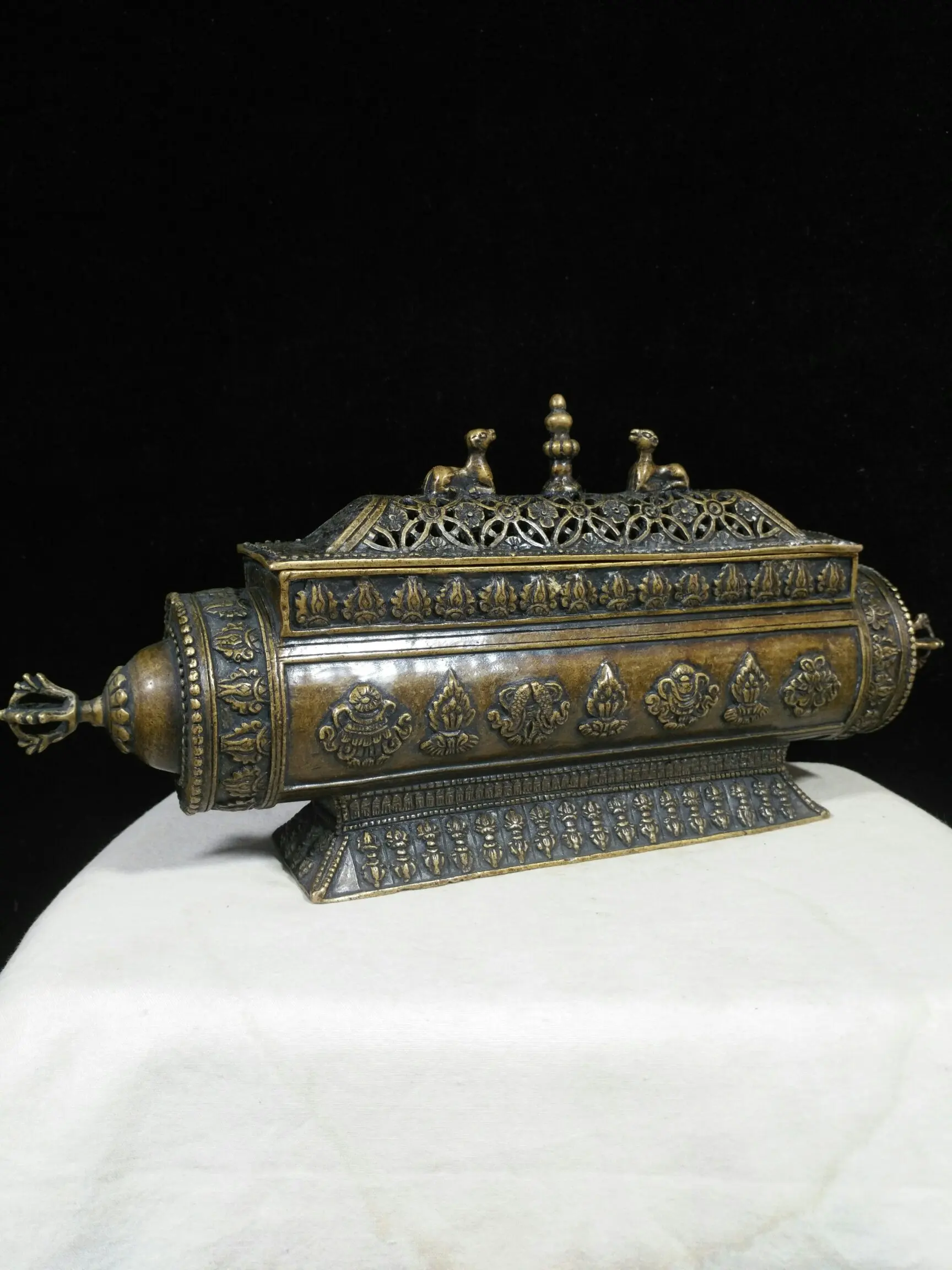 Accessories Collection value Tibetan area backflow Pure copper eight auspicious diamond furnace elegant Art Treasures regalos