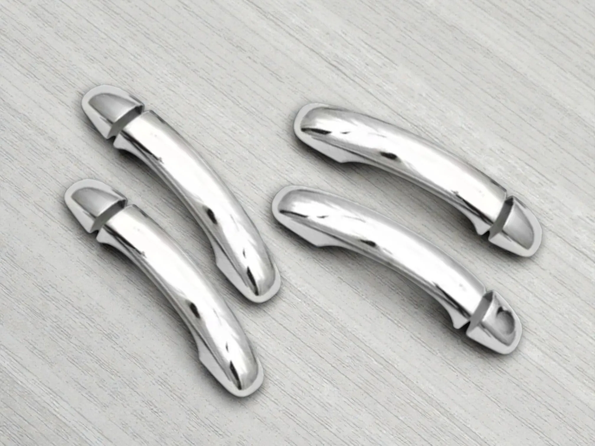 

Комплект из 4 хромированных накладок на дверные ручки для Volkswagen Touareg 1-го поколения (2002-2010)