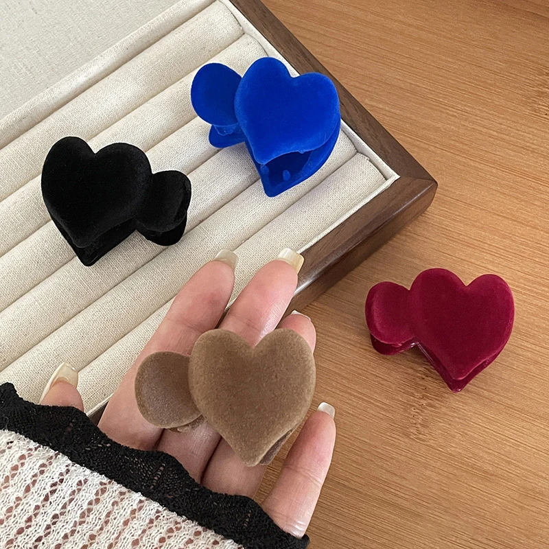 

Заколка-краб для волос TwinkLei для девочек, флокирующая пряжка с надписью Love Heart и высоким конским хвостом, аксессуары для волос в Корейском сти...