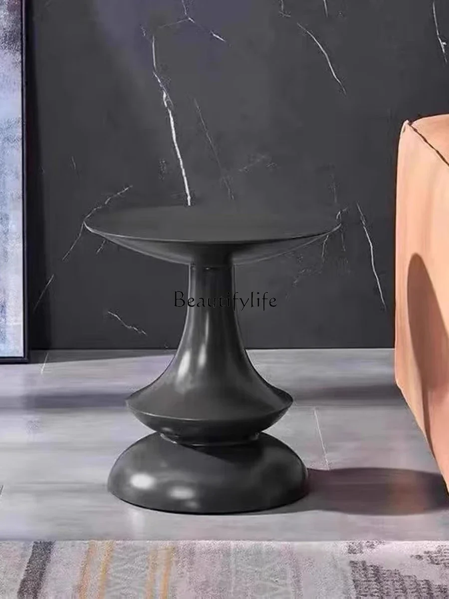 Современный простой угловой столик для гостиной из ФАП передвижной Маленький