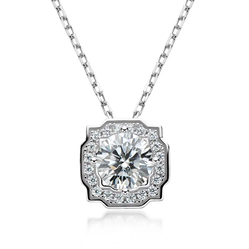 

GEM'S BALLET 1.0Ct Round Cut VVS1 Moissanite Antique Halo Style Pendant Necklace With 18"chain 925 Sterling Silver For Women