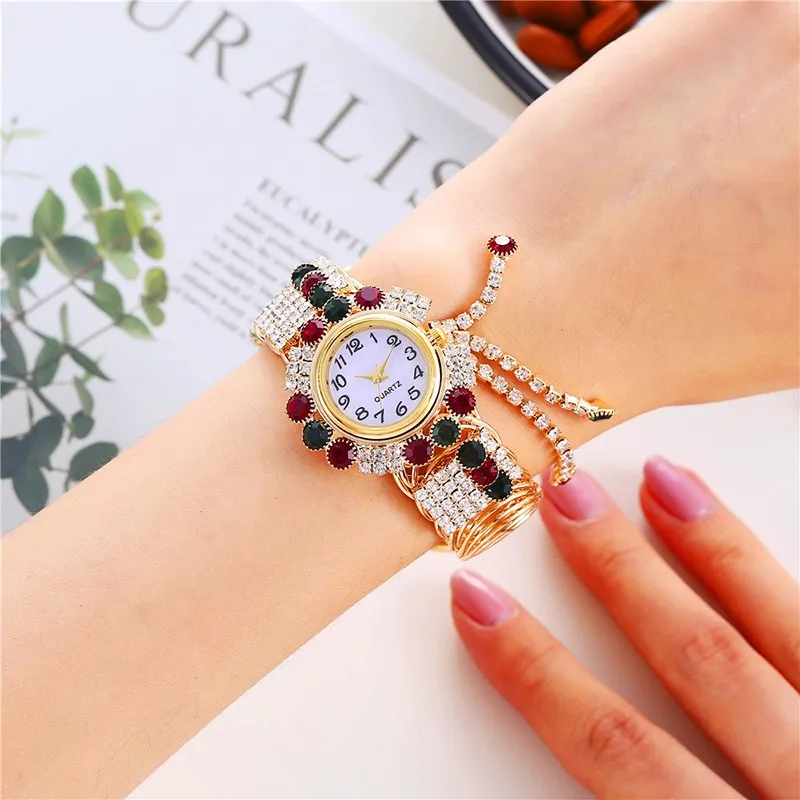 New Fashion Women's Watch Round Creative Tassel Inlaid Diamond Dial With Adjustable Strap As A Gift For Lovers
