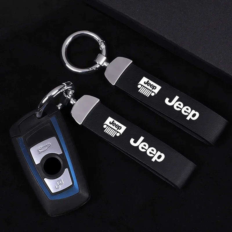 Фото Металлический брелок для ключей с эмблемой из тонкой кожи для Jeep Grand Cherokee, Wrangler, Gladiator, Compass, Renegade, Wagoneer, Avenger №1