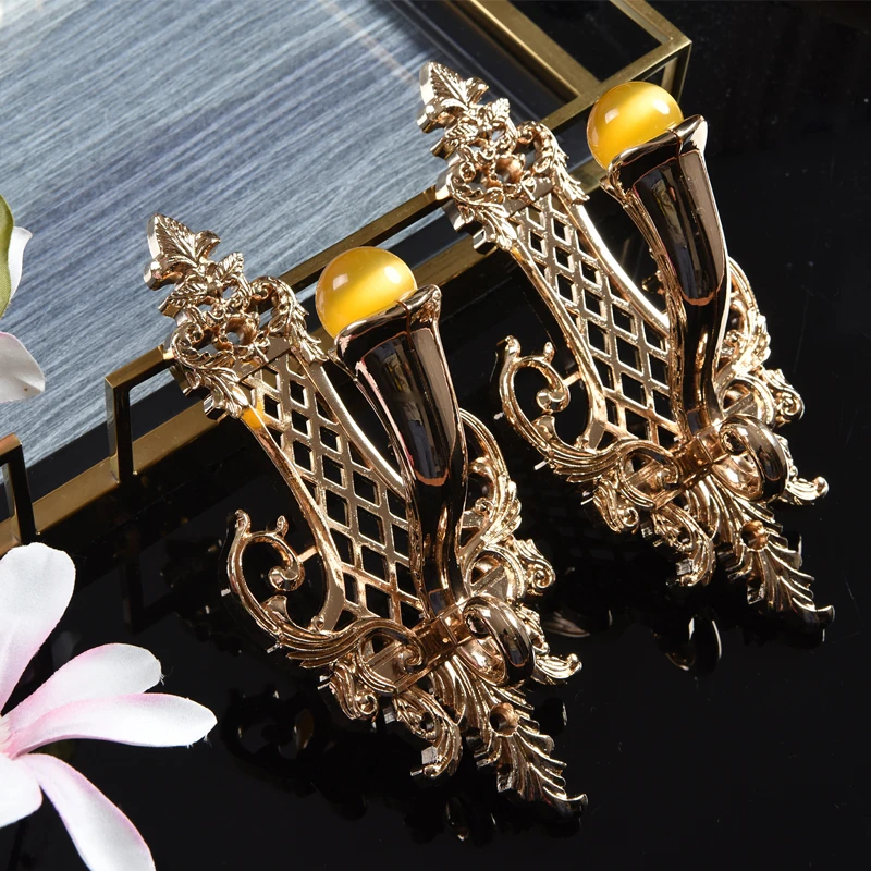 Пара крючков для штор бронзовые