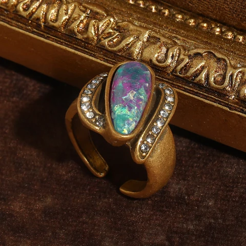 Винтажное кольцо LOVE GREEN LIVE GREEN с фиолетовым опалом