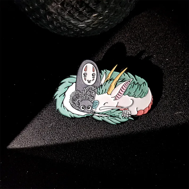 

Cartoon Lapel Pins Noon Face Man Friends White Dragon Badges New Year Gift Enamel Pin Christmas Women's Brooch Jewelry Fashion