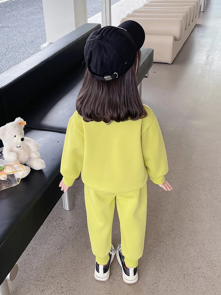 Повседневный комплект для маленьких девочек с мультипликационным принтом букв