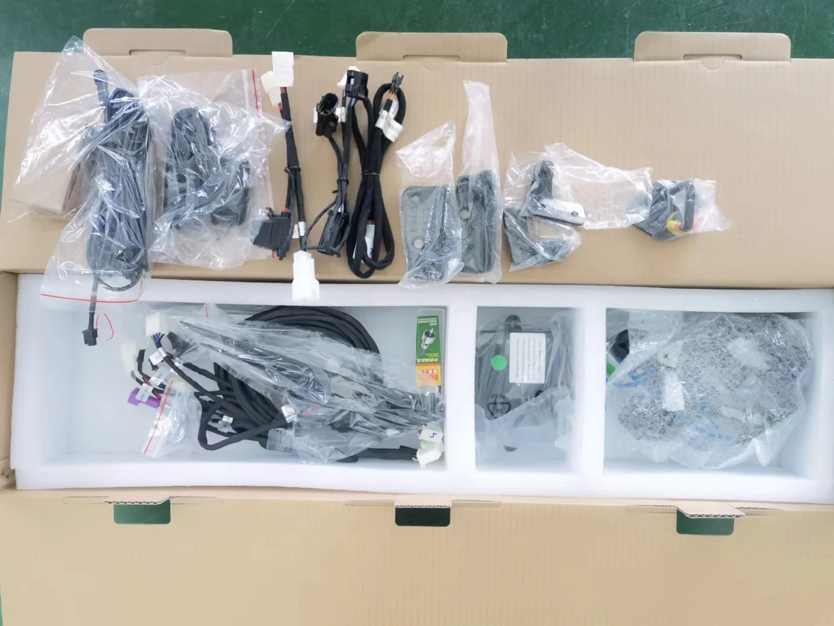 Электрический подъемник для багажника с дистанционным управлением