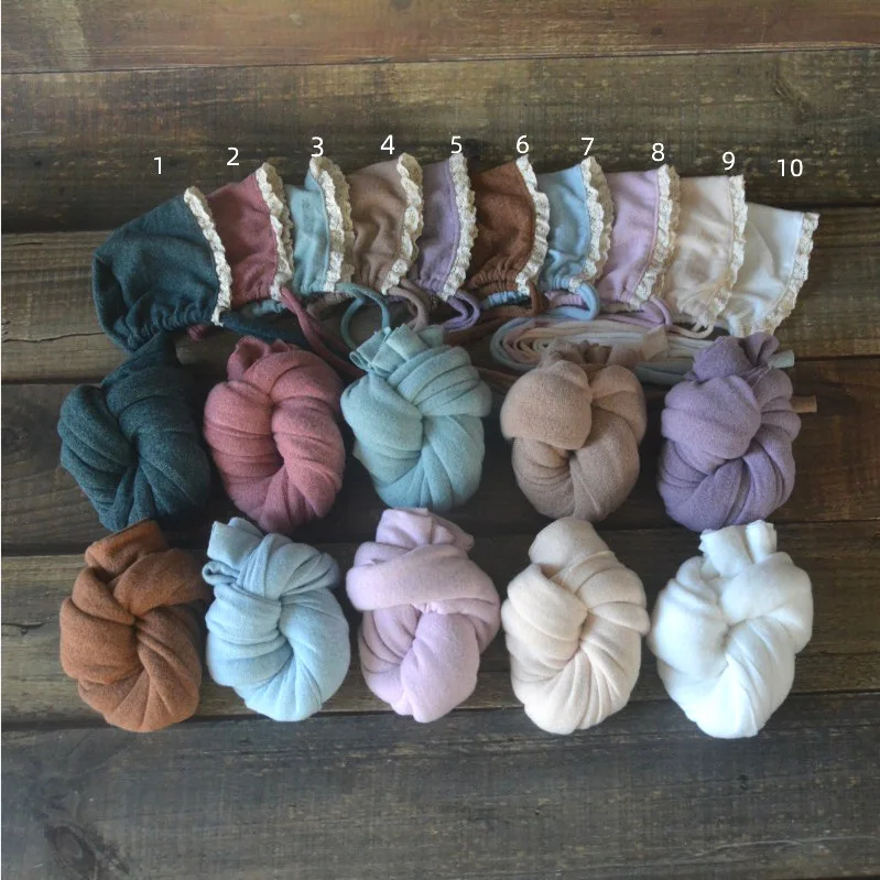 Детская шапка в комплекте трикотажная эластичная для новорожденных