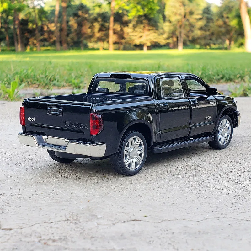 Дешево Детская модель автомобиля, модель автомобиля из сплава, модель модели игрушечного автомобиля, коллекция моделей внедорожника, детские игру... Дешево Детская модель автомобиля, модель автомобиля из сплава, модель модели игрушечного автомобиля, коллекция моделей внедорожника, детские игру...