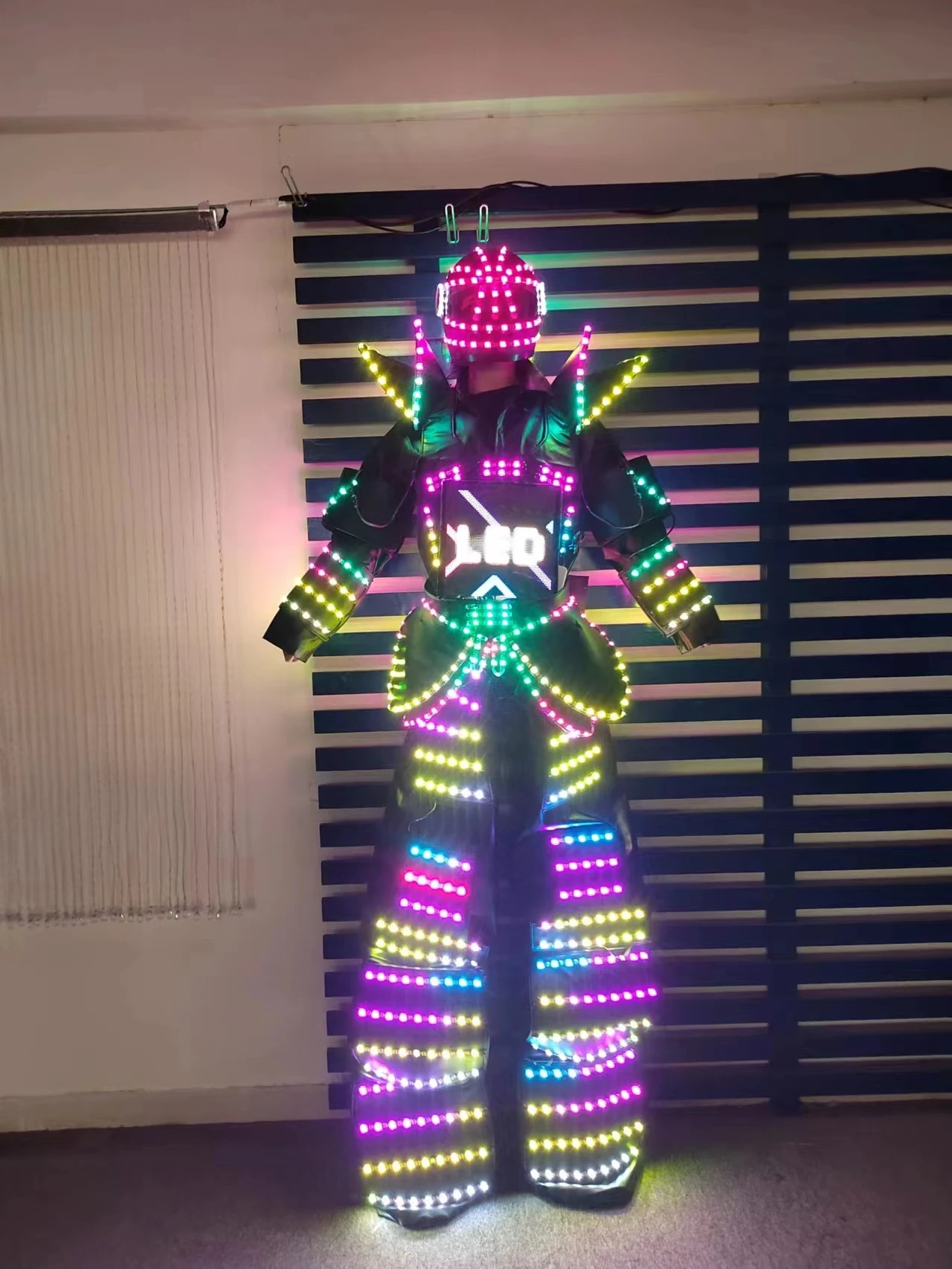 Полноцветный умный пиксельный светодиодный робот-костюм одежда костюм