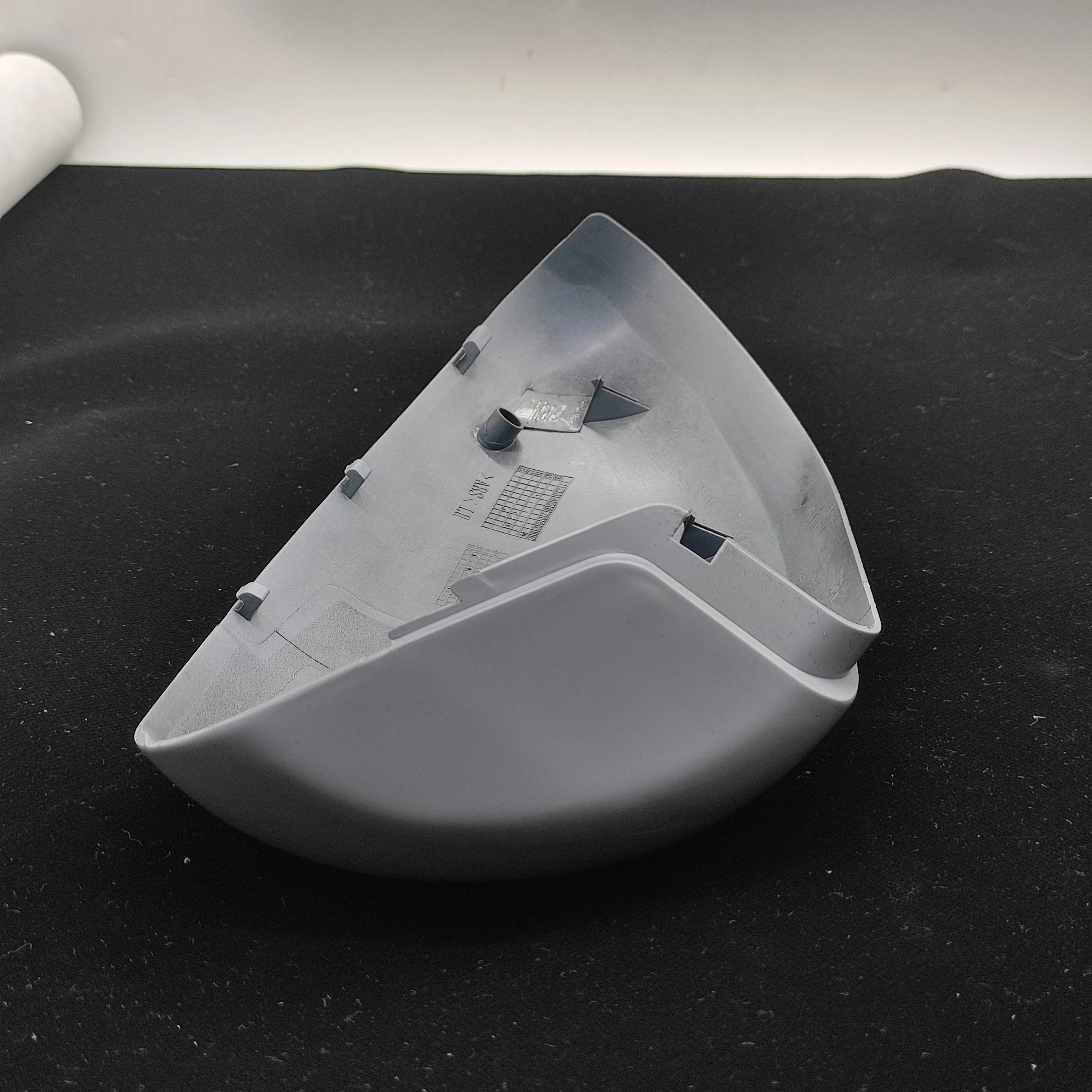 

Primer Housing for 2009 Cruz