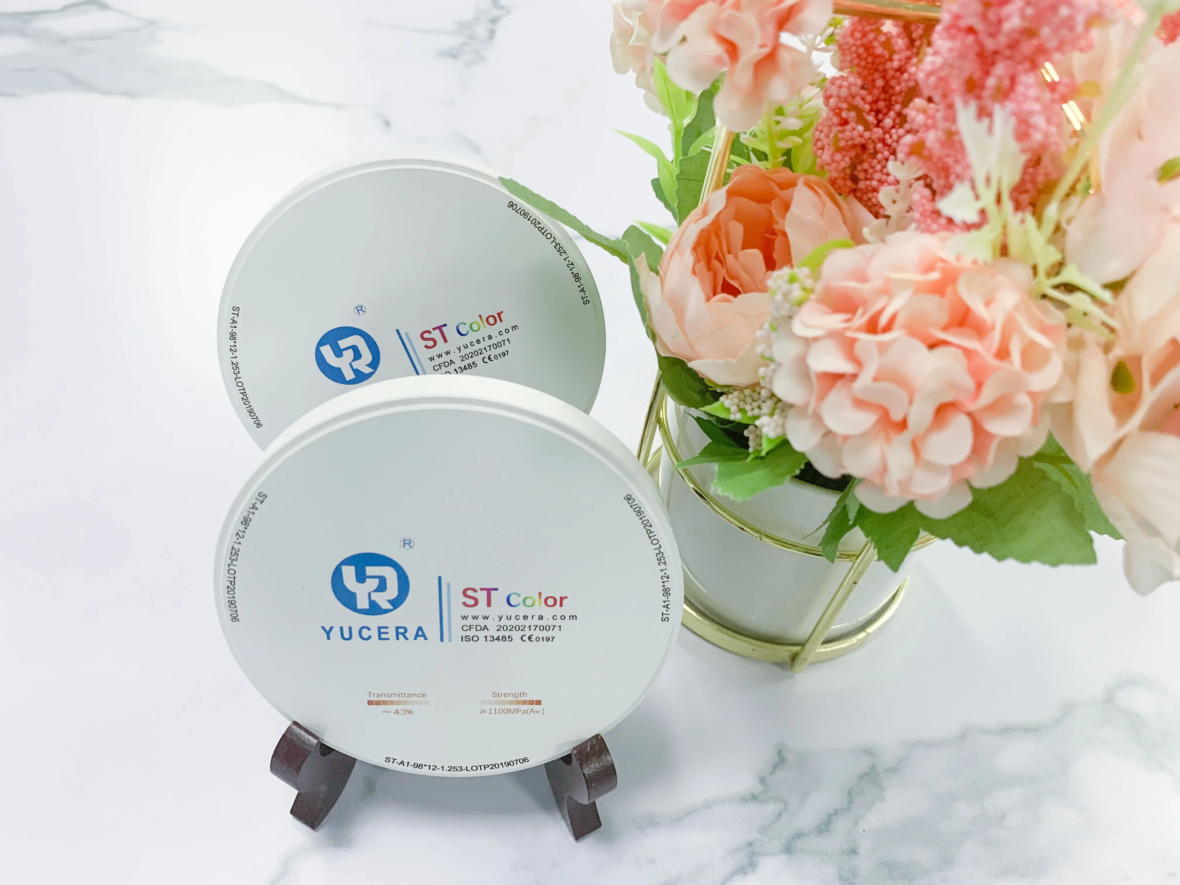 

Yucera ST Color Oral Comsumable Material Dental Aesthetics Open System/dental Lab Milling Preshaded Technology Dental Machine