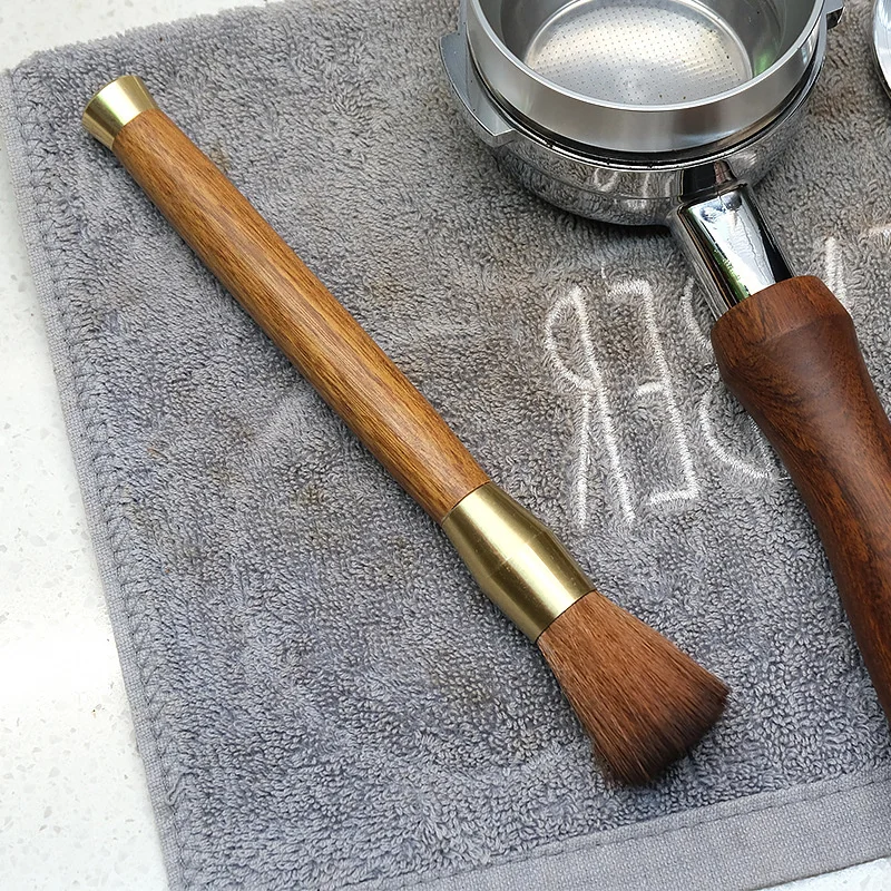 

Щетка для чистки кофемолки CU-035 деревянная