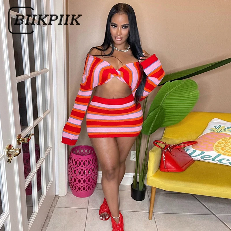 

BIIKPIIK Elegant Cross V Neck T-shirts Long Sleeve Tops + Skirts Sets For Women 2022 Two Piece Outfits Casual Print Matching Set