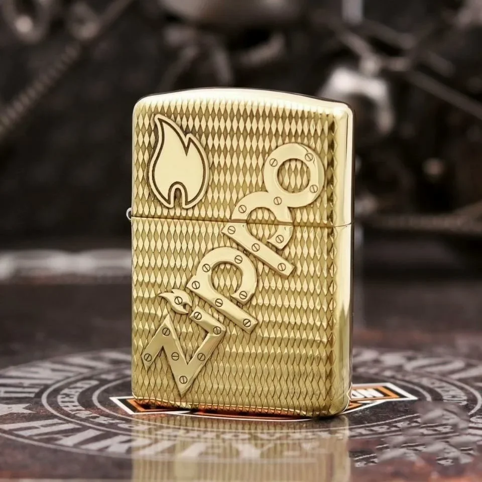 Зажигалка Zippo золотистая латунь с логотипом zippo ветрозащитная Коллекция в