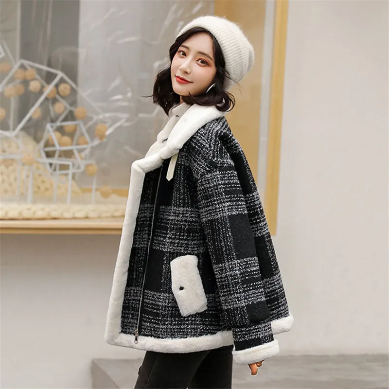 Black Stitching Plaid  Velvet Lapel Winter Clothing Short Fashion Faux Fur Coat Women's Cotton Jacket Woolen Coats Thicker