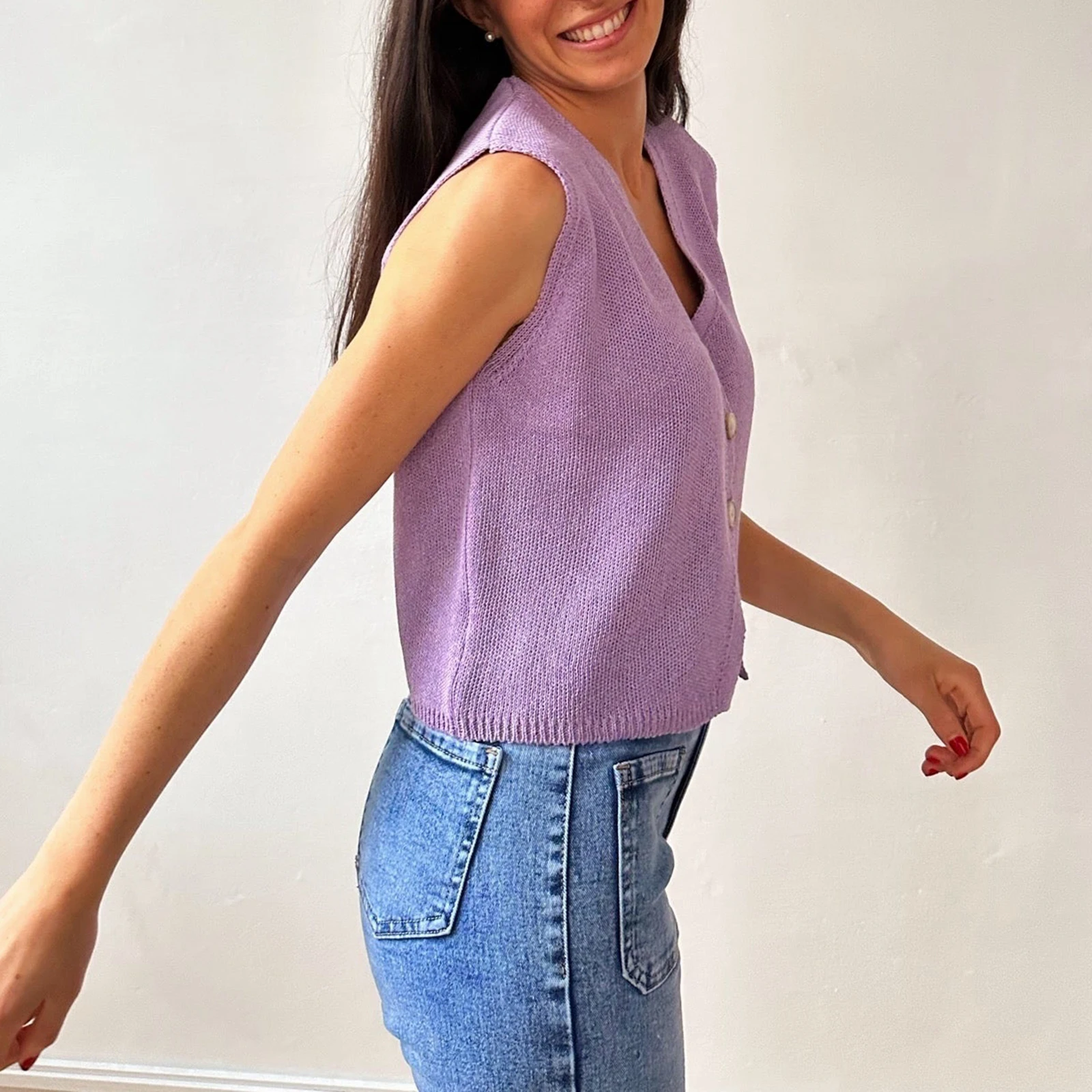 Майка Женская Базовая на пуговицах повседневный однотонный жилет без рукавов с