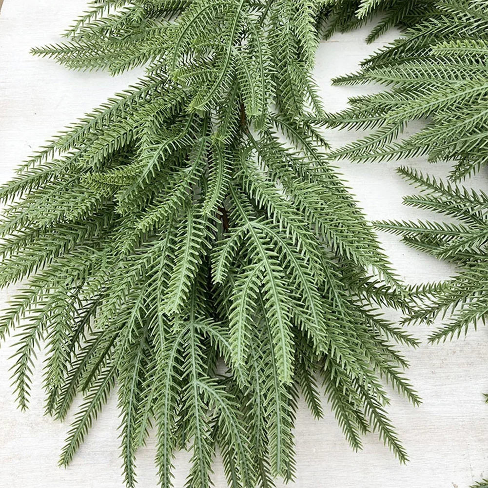 Рождественская гирлянда-растяжка Norfolk Pine