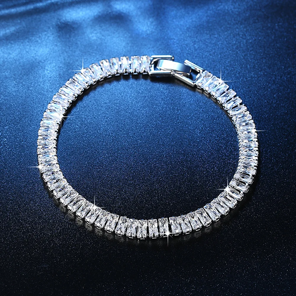 

2022 New Luxury Princess Cut 18cm silver color on hand Bracelet Bangle For Women Anniversary Gift Jewelry Wholesale Moonso S5776