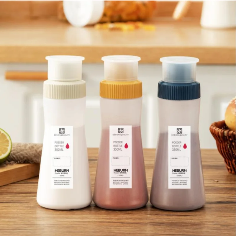

Plastic barbecue dusting bottle household camping Japanese barbecue salt jar seasoning jar pepper dusting jar seasoning bottle
