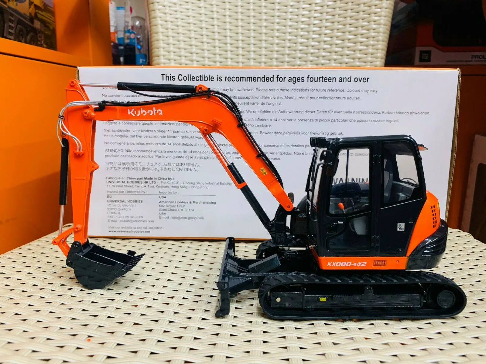 

Kubota Excavator KX080-4 US Version 1/24 Scale Die-Cast Metal Model New Original Box