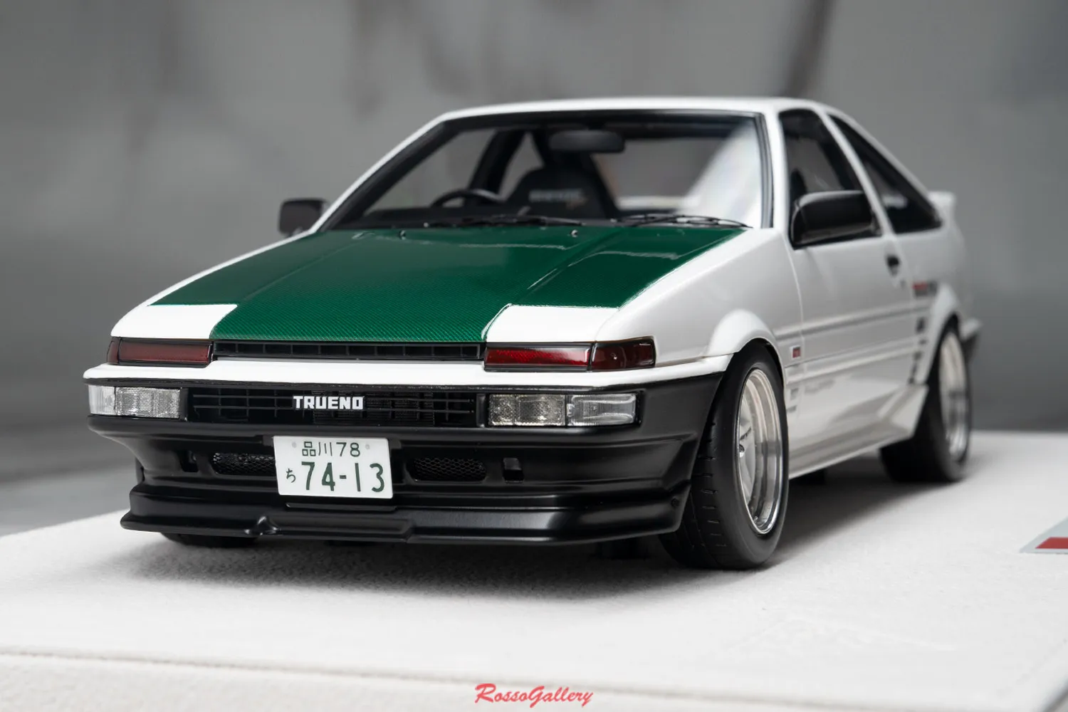 Фото Модель автомобиля AE86 Keiichi Tsuchiya JDM 1:18, лимитированная серия, из смолы и металла, статическая, для коллекционирования, подарок №1