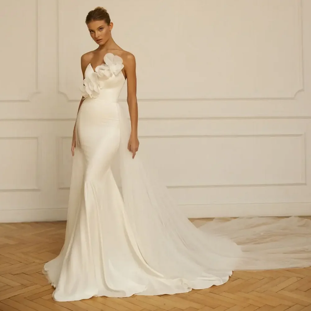 

5 Qcenkeren Wedding Dresses V Neckline Sleeveless Sheath Chapel Train Detachable Train Women Bridal Gowns