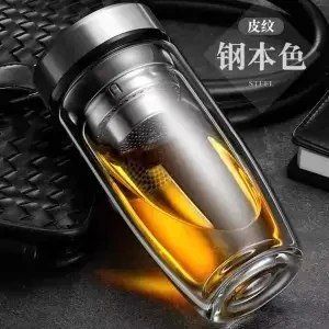 

Двухслойная керамическая чашка для чая