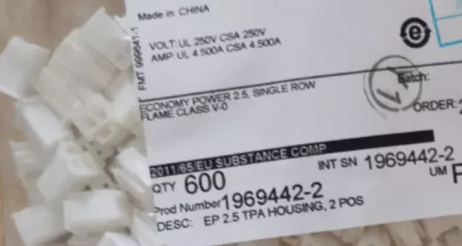 

Connectors 1969442-2 housings Terminals crimp socket header original part