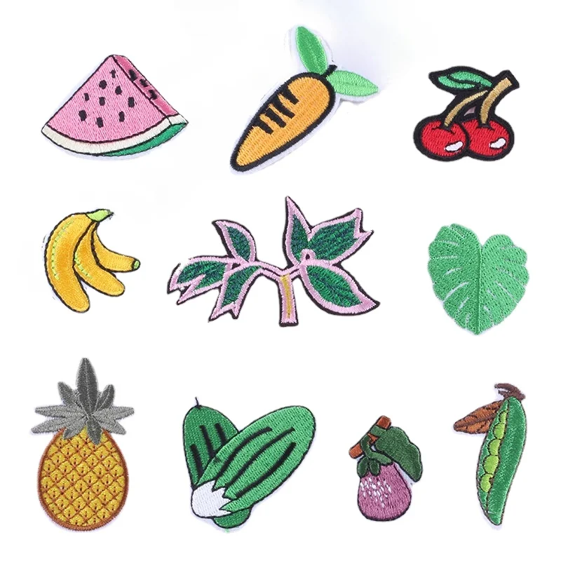 

50pcs/Lot Luxury Fun Embroidery Patch Fruit Vegetable Luffa Bean Strawberry Leaf Banana Pineapple Carrot Clothing Decoration
