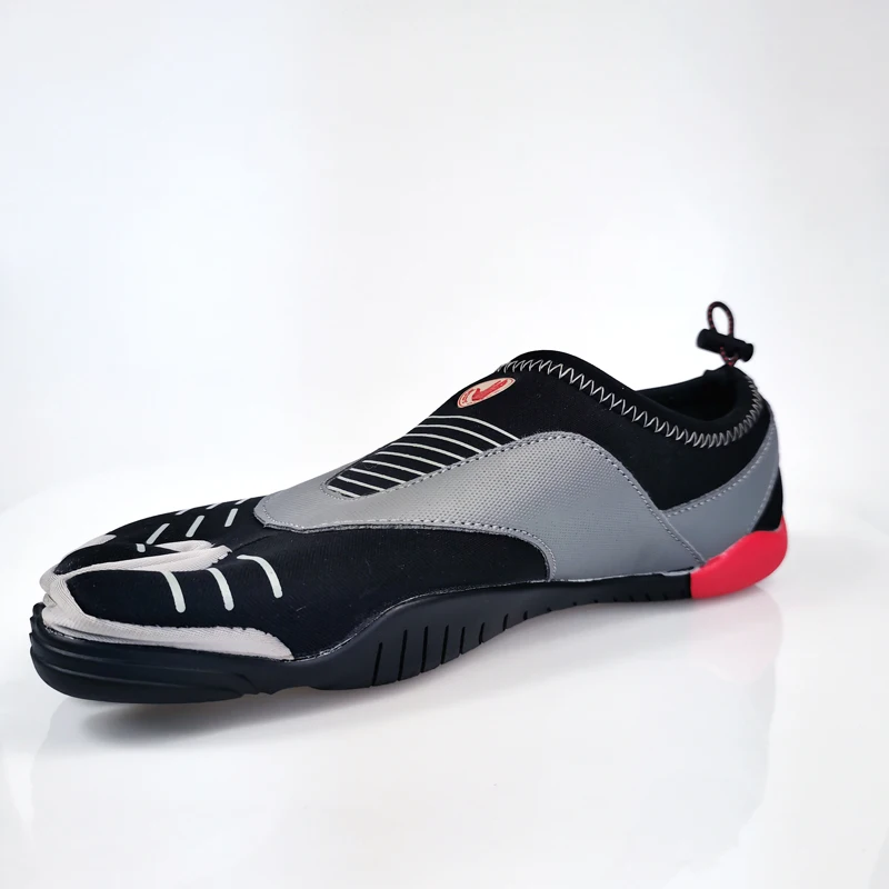 Men's Swimming Water Shoes Barefoot Outdoor Beach Sandals Drifting water shoes Plus Size Nonslip River Sea Diving Sneakers