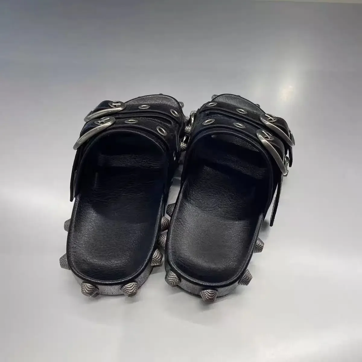 Сандалии на платформе в стиле панк с шипами однотонная уличная одежда римские