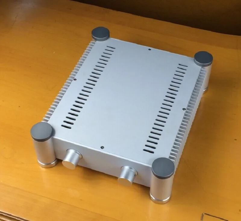 

Алюминиевый Чехол для предусилителя BREEZE RD2607 с двойным радиатором