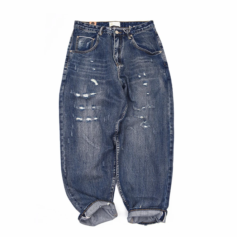 Red-eared Japanese-style retro jeans with old holes and heavy washing, loose straight micro-cone trousers.
