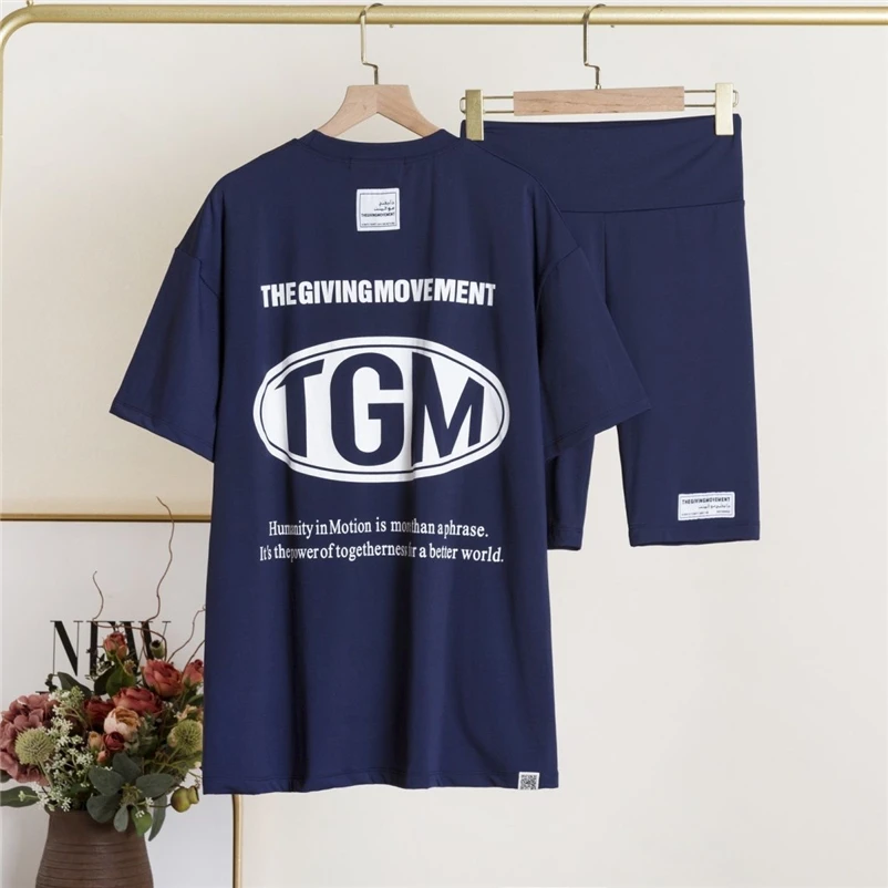 

Повседневная футболка с коротким рукавом и разрезом, большого размера