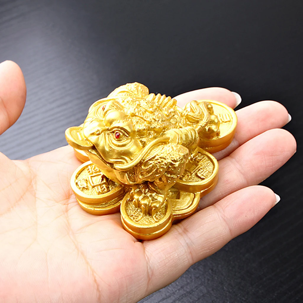 

Lucky Feng Shui Money Frog Goden Three Legged Fortune Toad Statue Decoration Craft for Attracting Wealth Success Home Decor