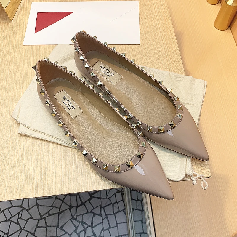 Real Leather 2023 For Women's Flat Shoes Luxury Brand Rivet Shoes Comfortable Casual Outdoor Pointed Toe Ladies Shoes With box