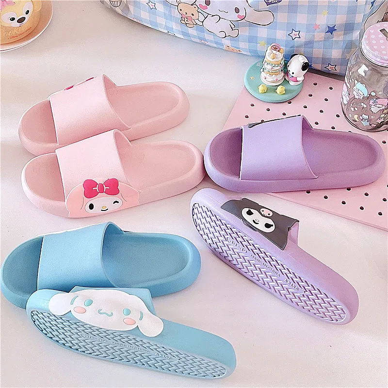 

Kawaii Summer New Sanrioed Cinnamoroll Kuromi Mymelody Slippers Sandals Comfortable Female Cute Home Wear Non-Slip Shoes