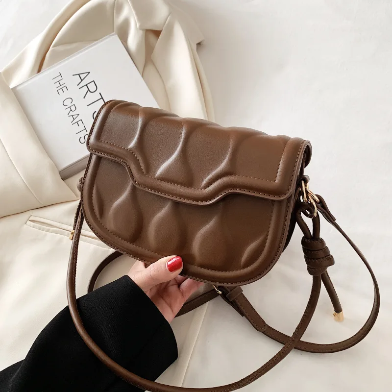 

High Quality Women's Shoulder Bag 2022 Spring New Women's Bag Trendy Fashion All-match Messenger Bag Fashion Saddle Bag Women