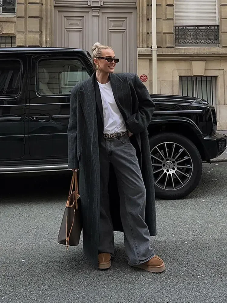 Женское шерстяное пальто в полоску темно-серое Свободное длинное с отложным