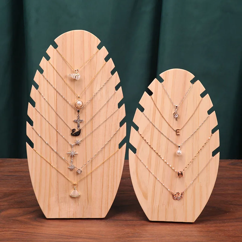 Деревянная витрина для ювелирных изделий в форме пламени