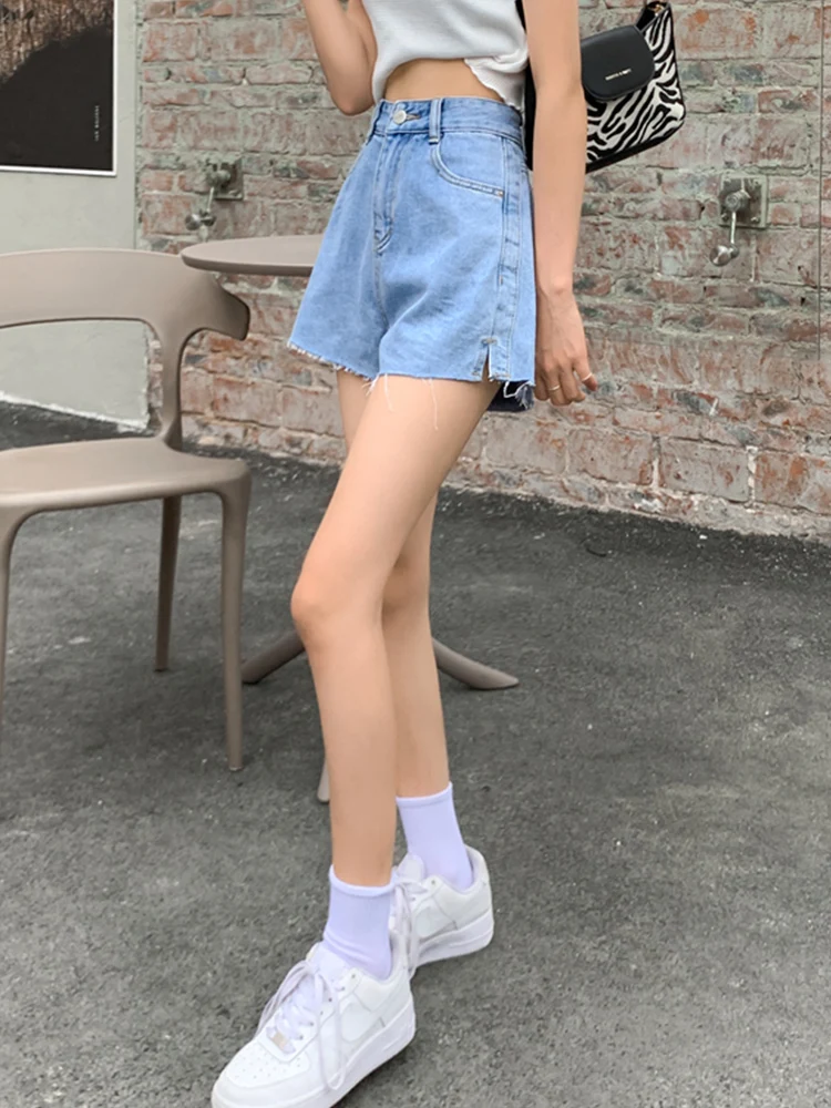 New Spring Summer Women High Waist Loose Blue Denim Shorts Streetwear Female Raw Hem Button Jeans Shorts Bottoms