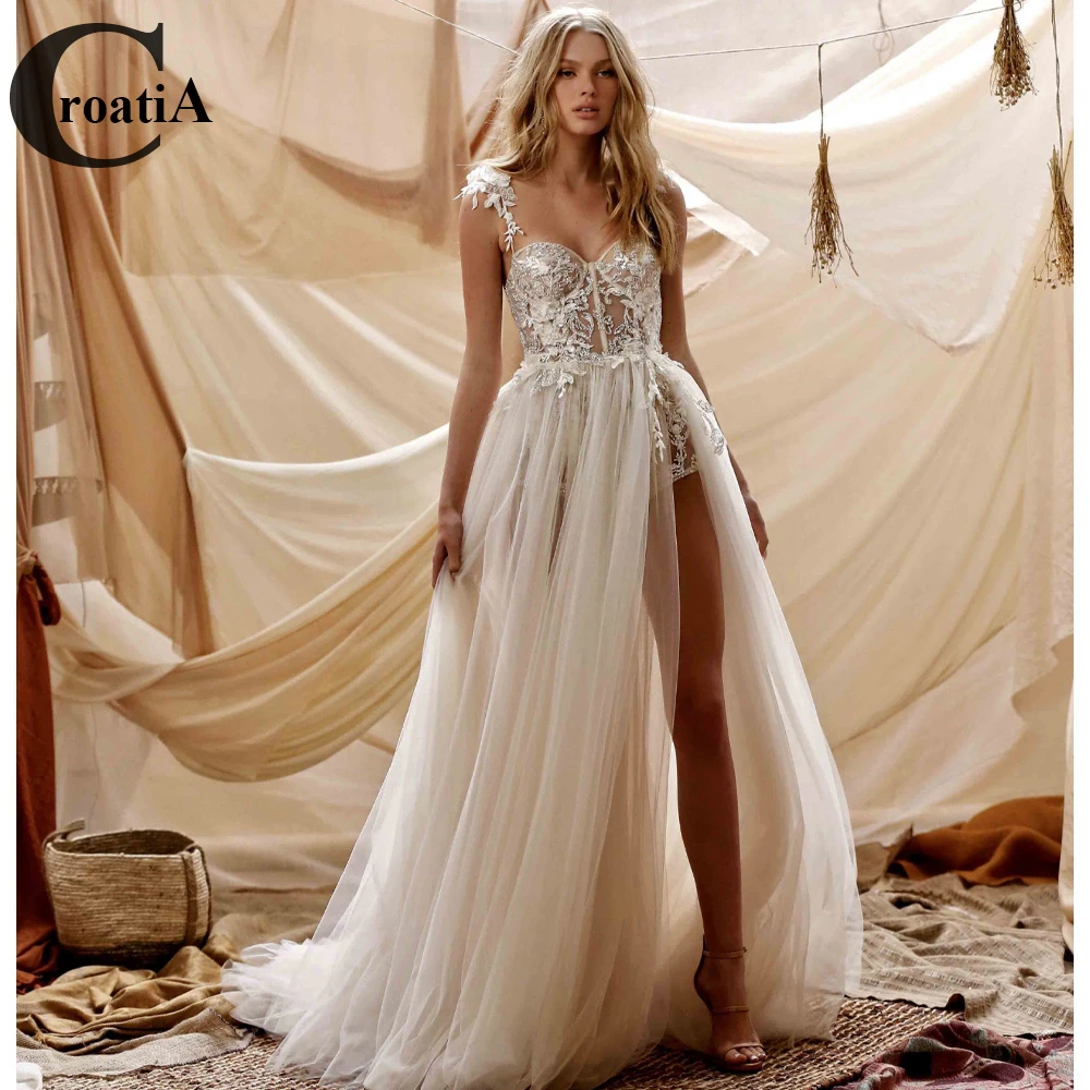 

Croadia Boho Wedding Dresses Sweetheart High Slit Backless New Vestido De Noiva Gelinlik Dubai Bridal Engagement Robe Mariee